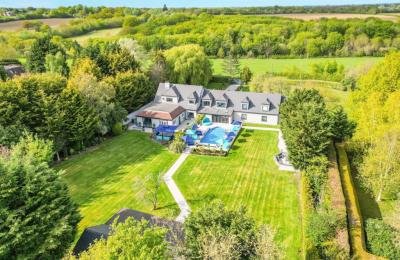 Green Acre – 4-Bedroom Luxury Country Estate with Pool & Recording Studio | Ongar, Essex
